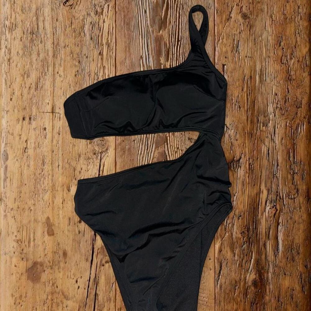 Nwt shade shore one-piece swimsuit